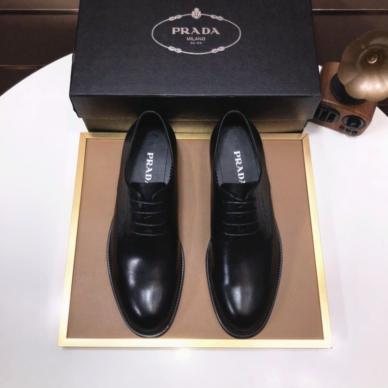 Pra*a leather shoes
